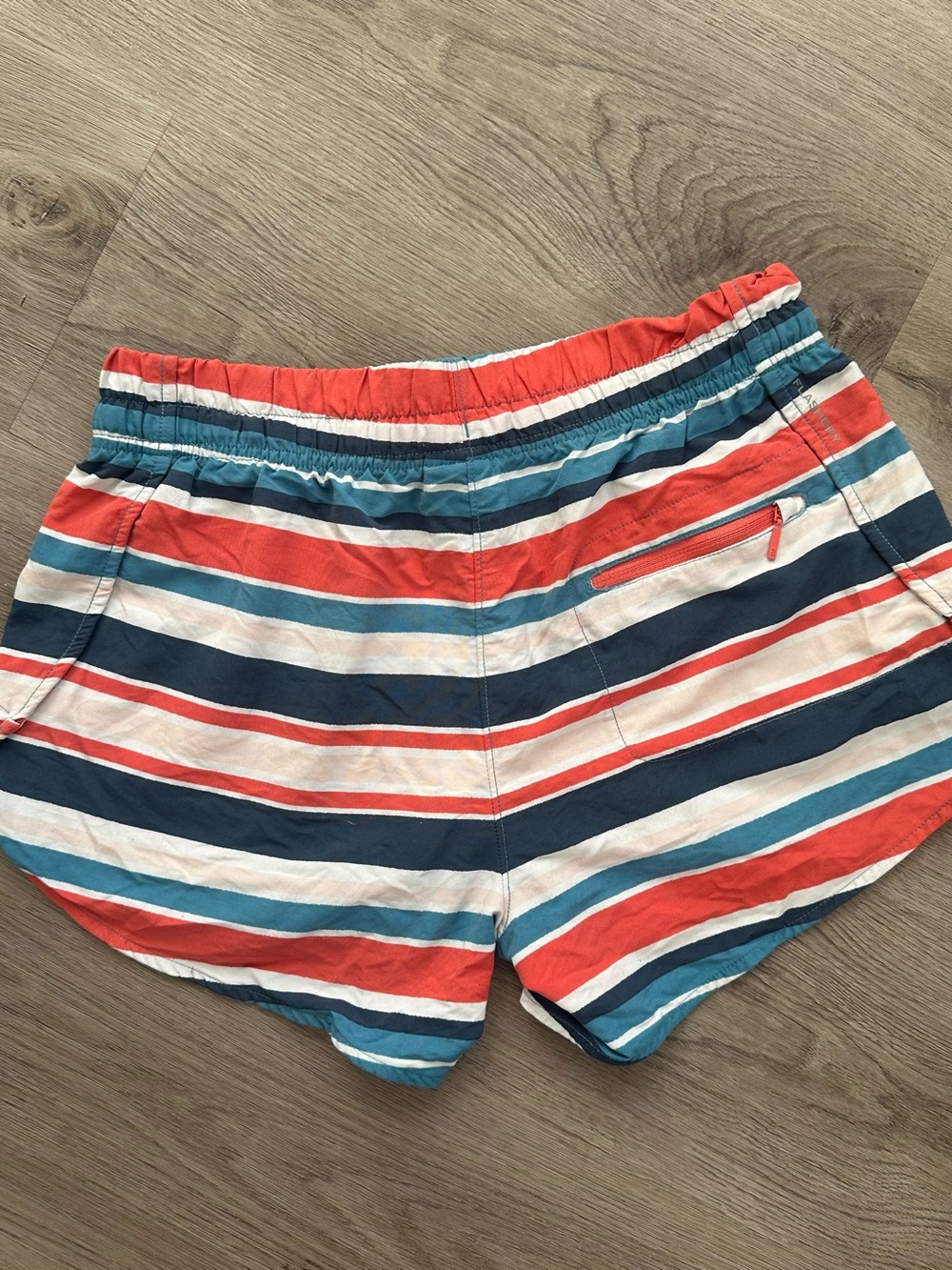 The North Face Women’s Striped 4” Board Shorts w Speed Dry - Coral, Navy & Teal - Picture 2 of 5